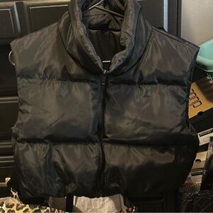 Women’s Cropped Puffer Vest